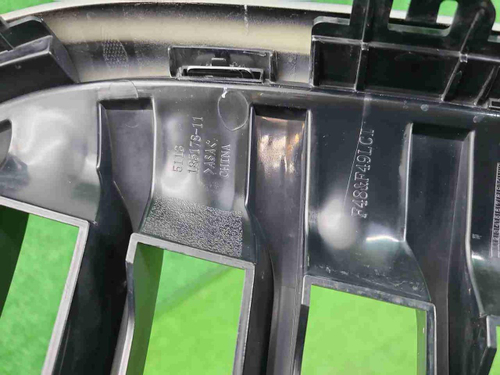 Решетка радиатора BMW X1 F48 (2019-2022)