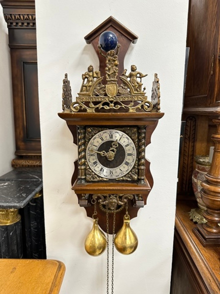 Настенные часы с фигурой Атланта. Королевство Нидерланды. Середина-вторая половина ХХ века