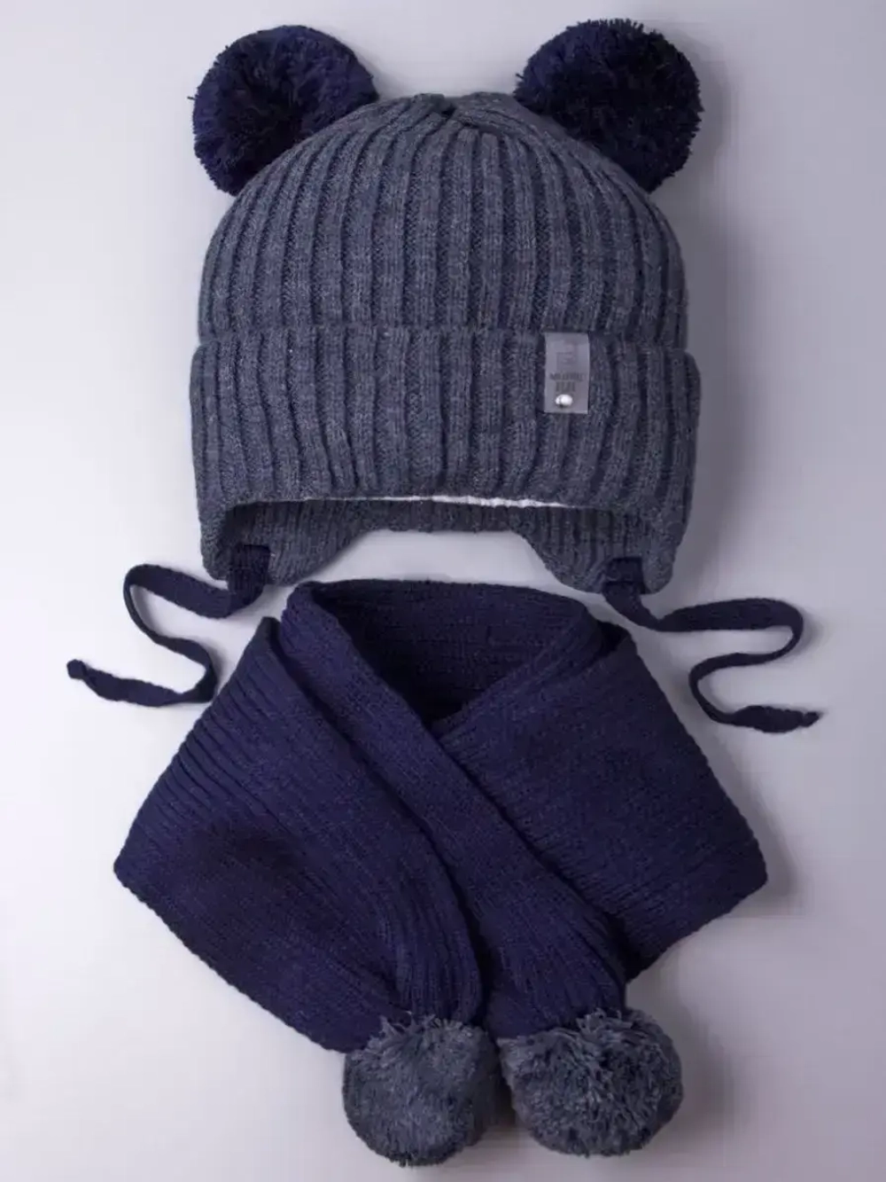 Шапка детская осенняя и шарф с ушками