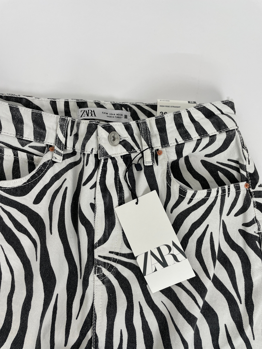 Джинсы Zara