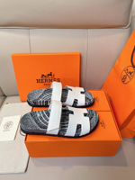 Hermes Chypre Sandal (2 colors)