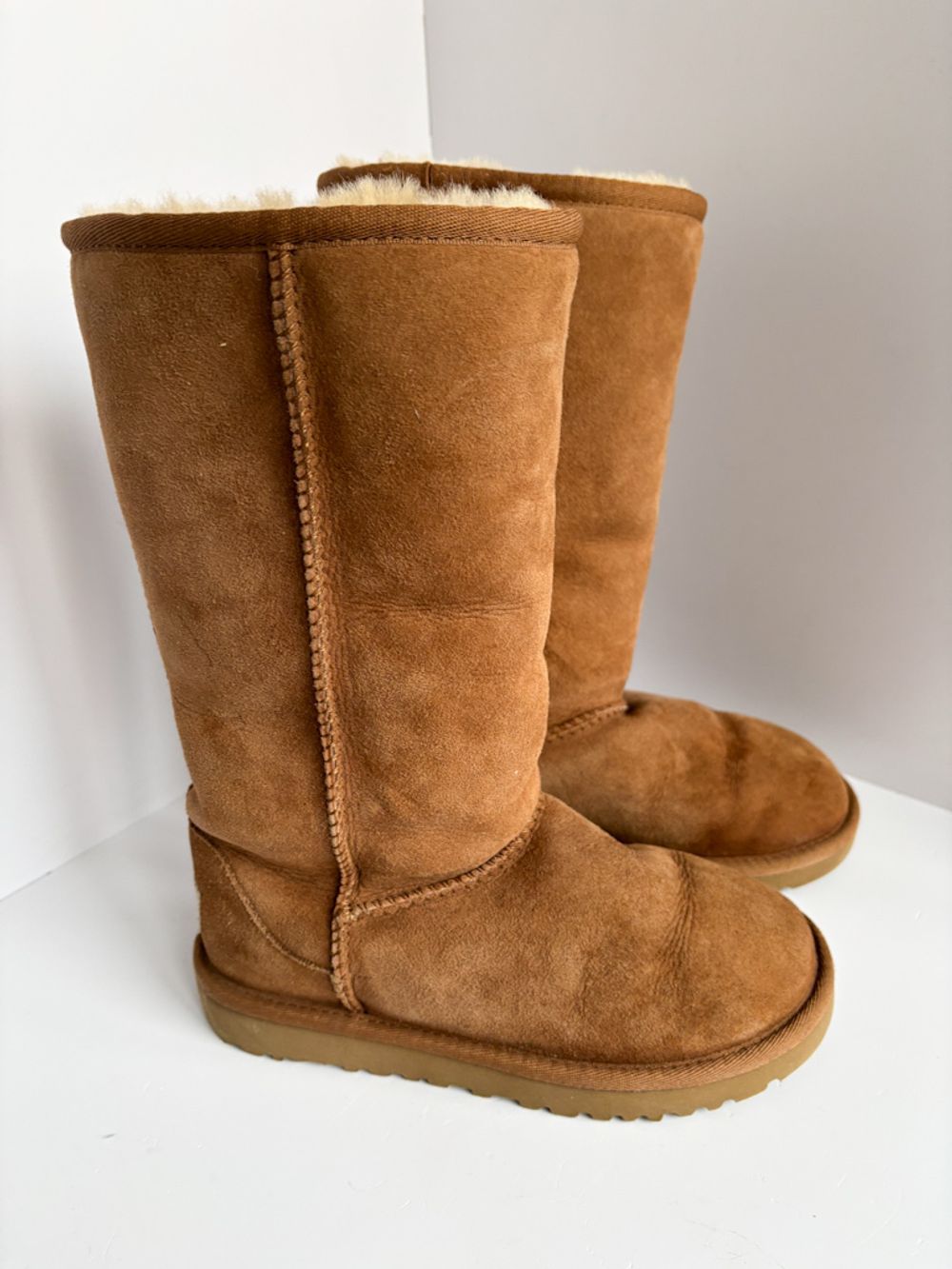 Замшевые угги UGG, 31