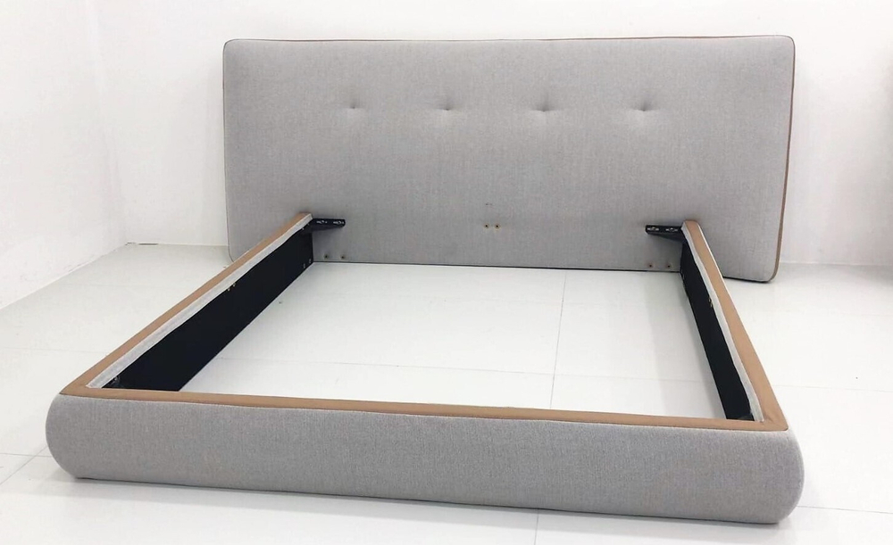 Двуспальная кровать Rever