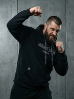 Толстовка с капюшоном и карманом кенгуру мужская LEGENDA Logo Сильный духом черная