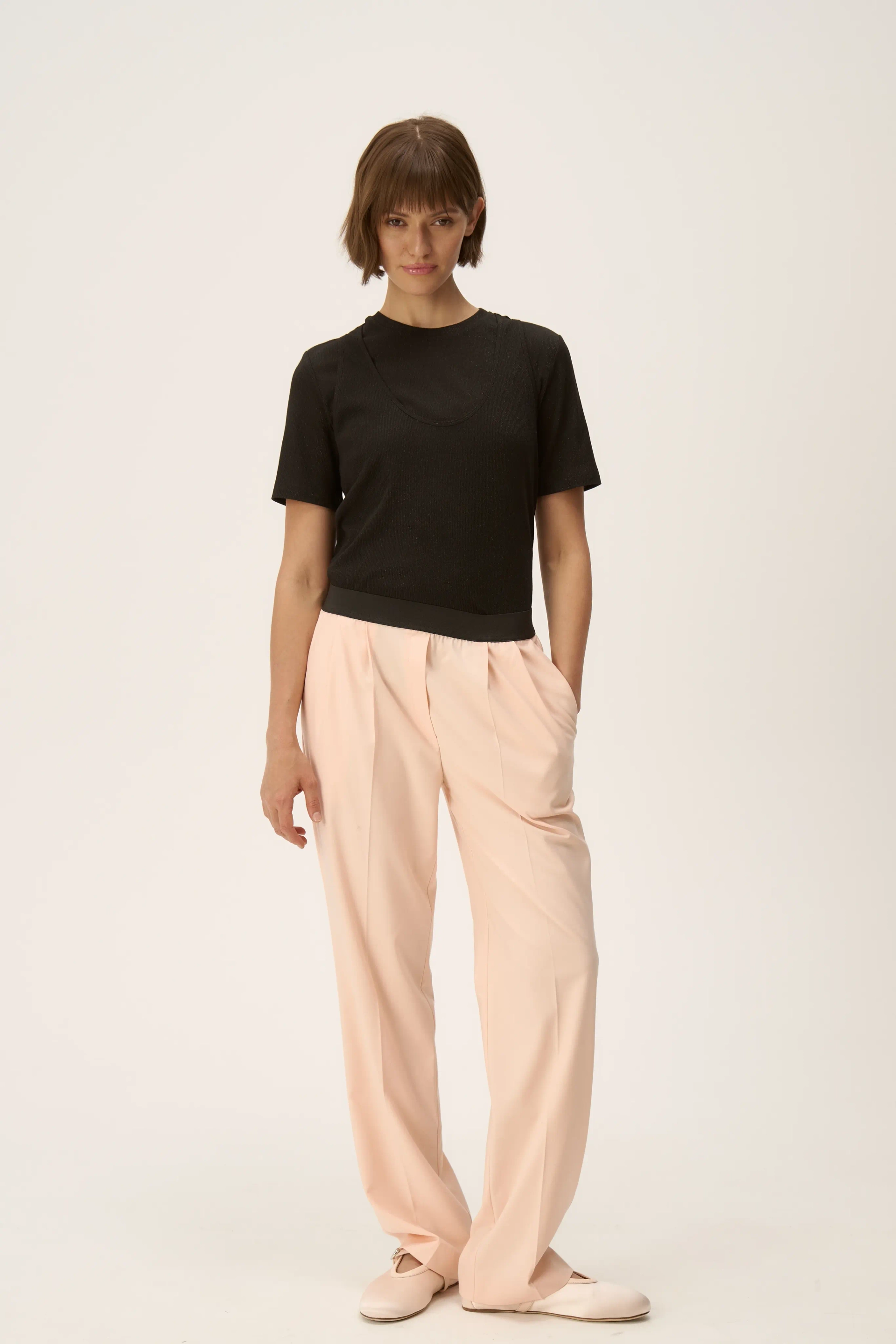 Свободные брюки прямого кроя