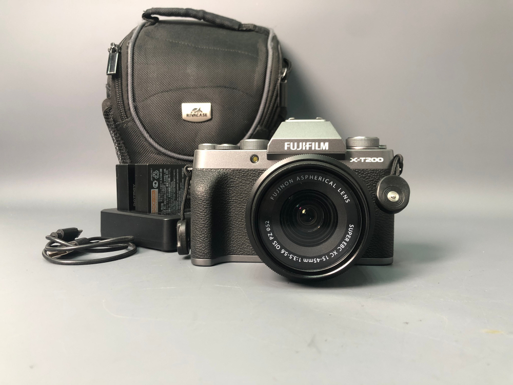 Fujifilm X-T200 Kit XC 15-45mm F3.5-5.6 OIS PZ Black