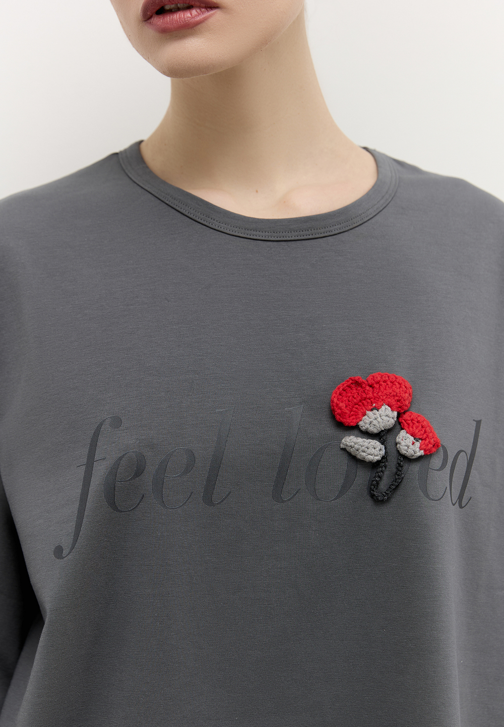 Футболка "Feel loved"