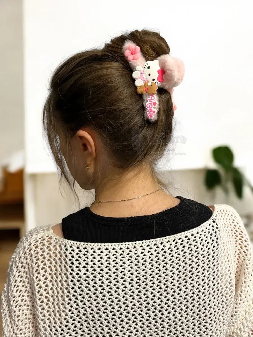 Заколка крабик краб для волос пушистый плюшевый Hello Kitty