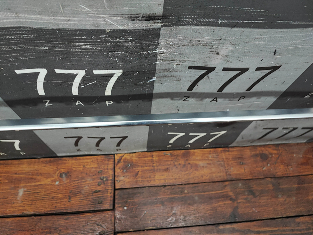 Накладка молдинг хром заднего бампера Audi Q5 (FY) 20-нв Б/У Оригинал  80A853057A3Q7