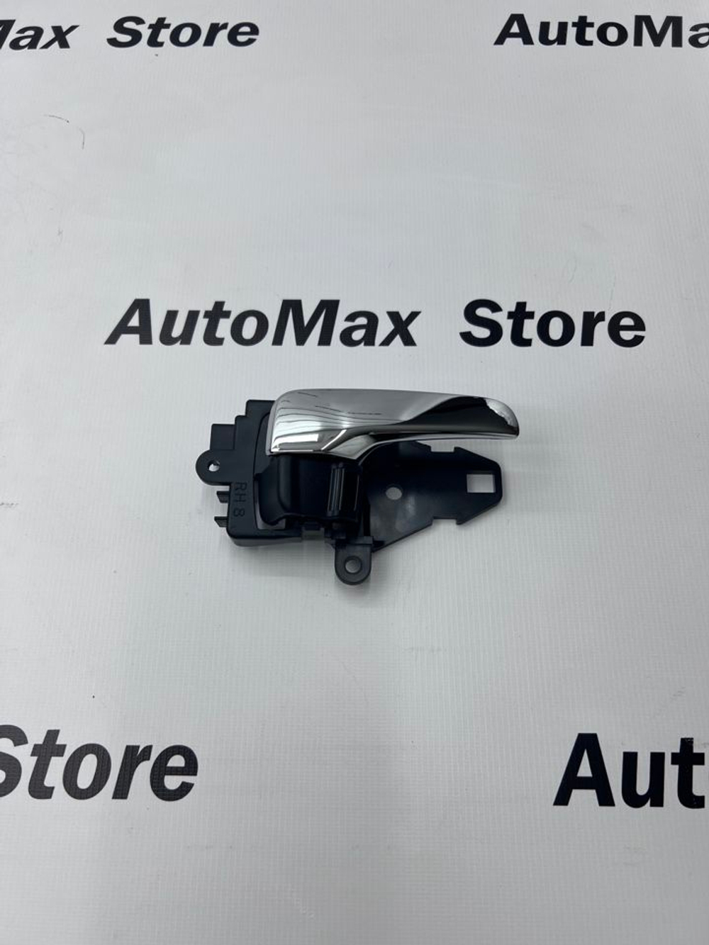 Ручка двери внутренняя правая MIТSUBISНI. 5716A580. Оригинал.