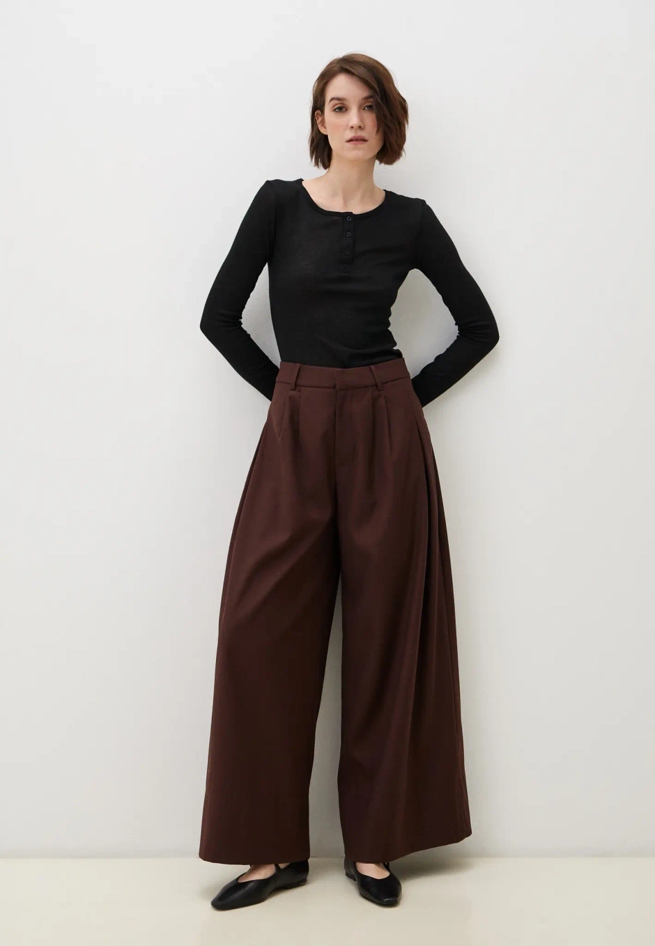 Брюки-палаццо свободного силуэта