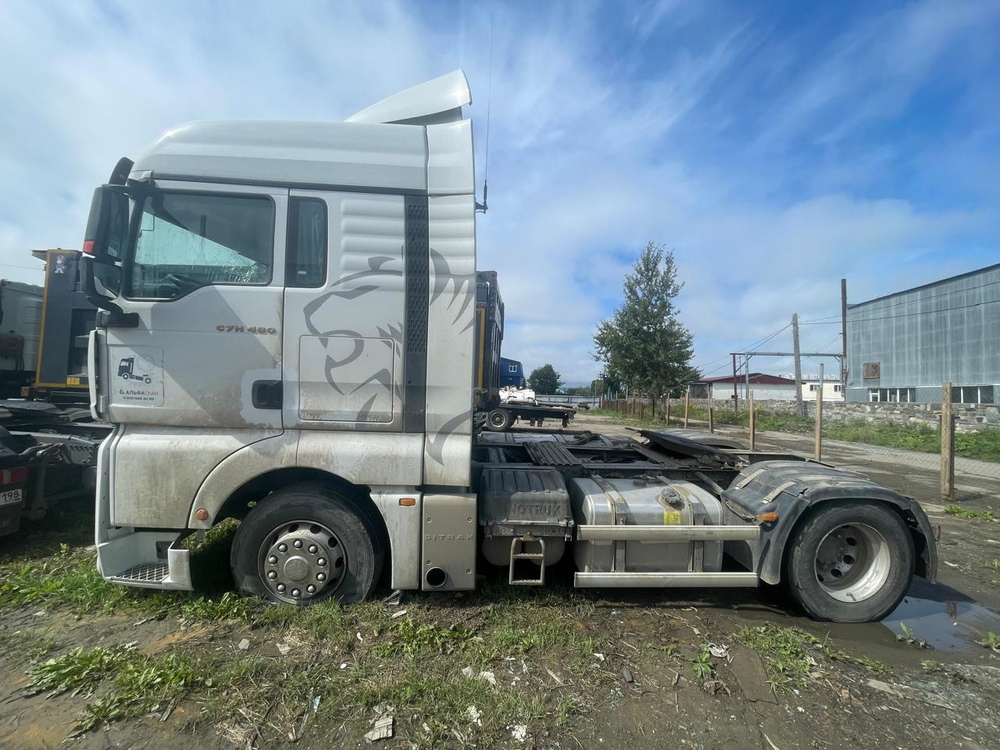 SITRAK C7H 4x2 Седельный тягач ZZ4186V391HE (Дизельный, 12,4 л, 480 л.с., AT)