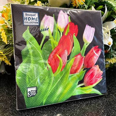 ТЮЛЬПАНЫ НА ЧЕРНОМ Салфетки  20л Home Collection Classic, 3-х сл *12
