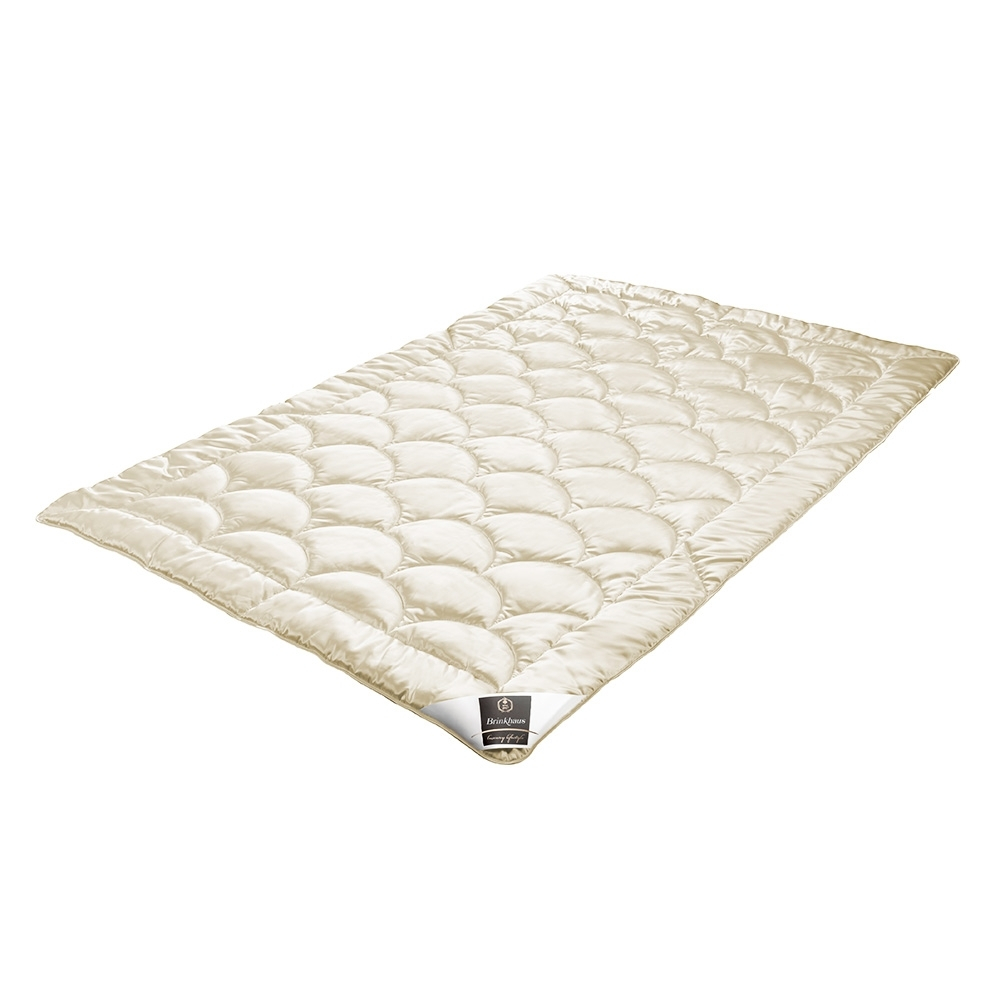 Элитное одеяло шелковое 155х200 Konya от Brinkhaus