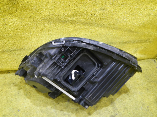 Битая Фара правая Mercedes E W213 (2016-2021) LED