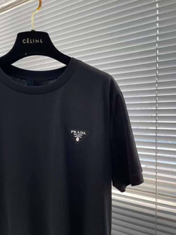 Футболка Prada