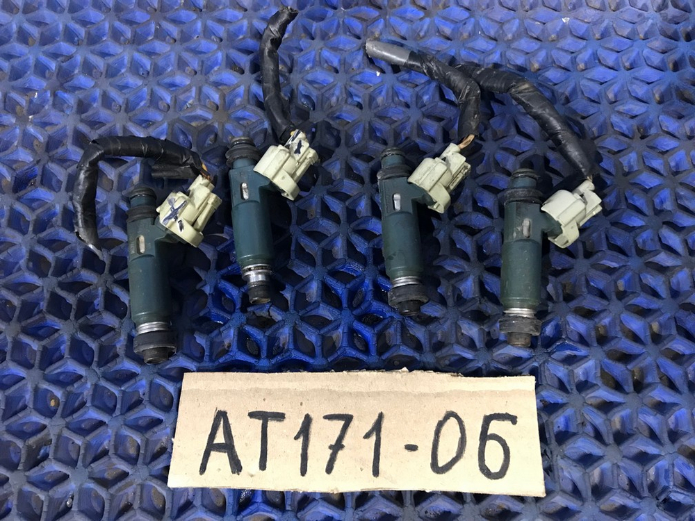 Форсунка топливная TOYOTA CARINA 1990