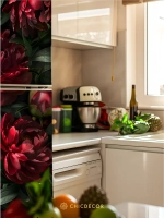 Наклейка интерьерная на холодильник Пионы темные