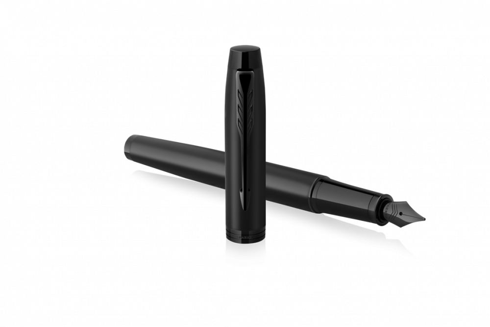 Перьевая ручка Parker IM Achromatic, Black BT, перо: F, цвет чернил: blue, в подарочной упаковке.