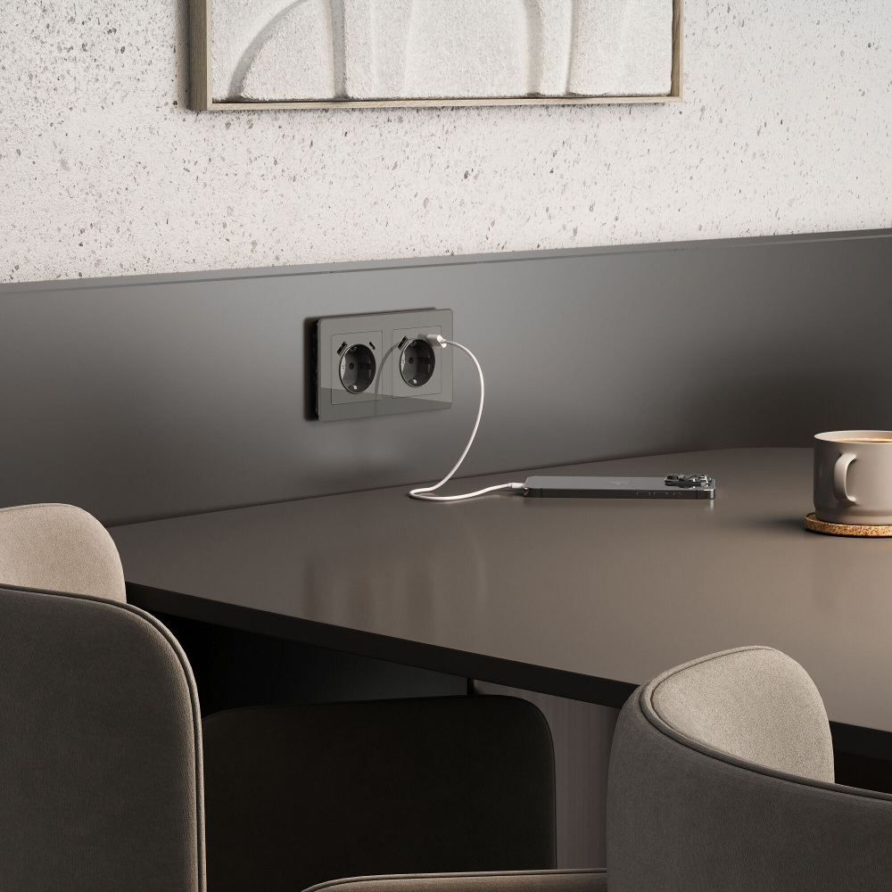 Розетка с заземлением, шторками и USB тип A+C (графит акрил)