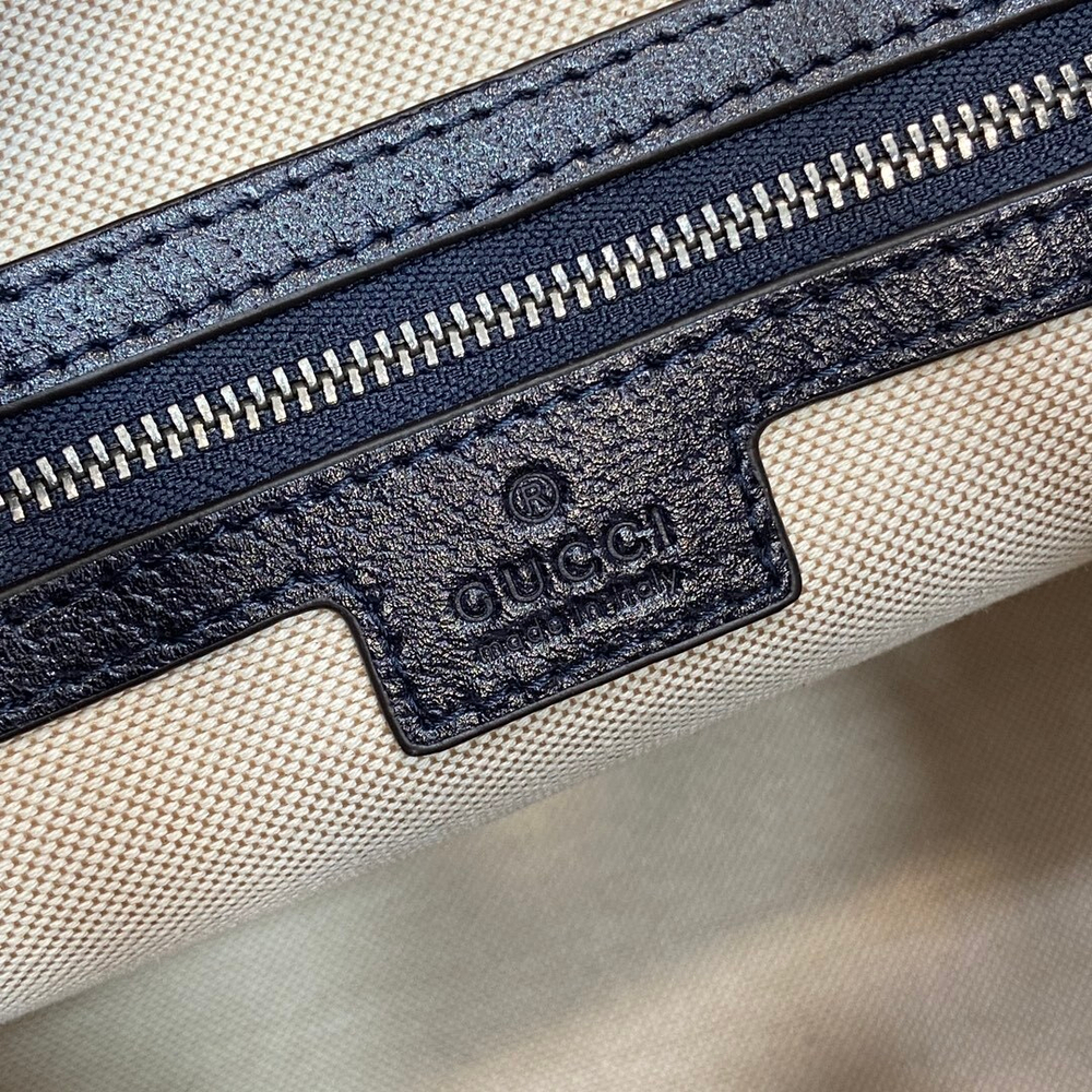 Gucci Ophidia GG Medium Shoulder Bag 34 cm