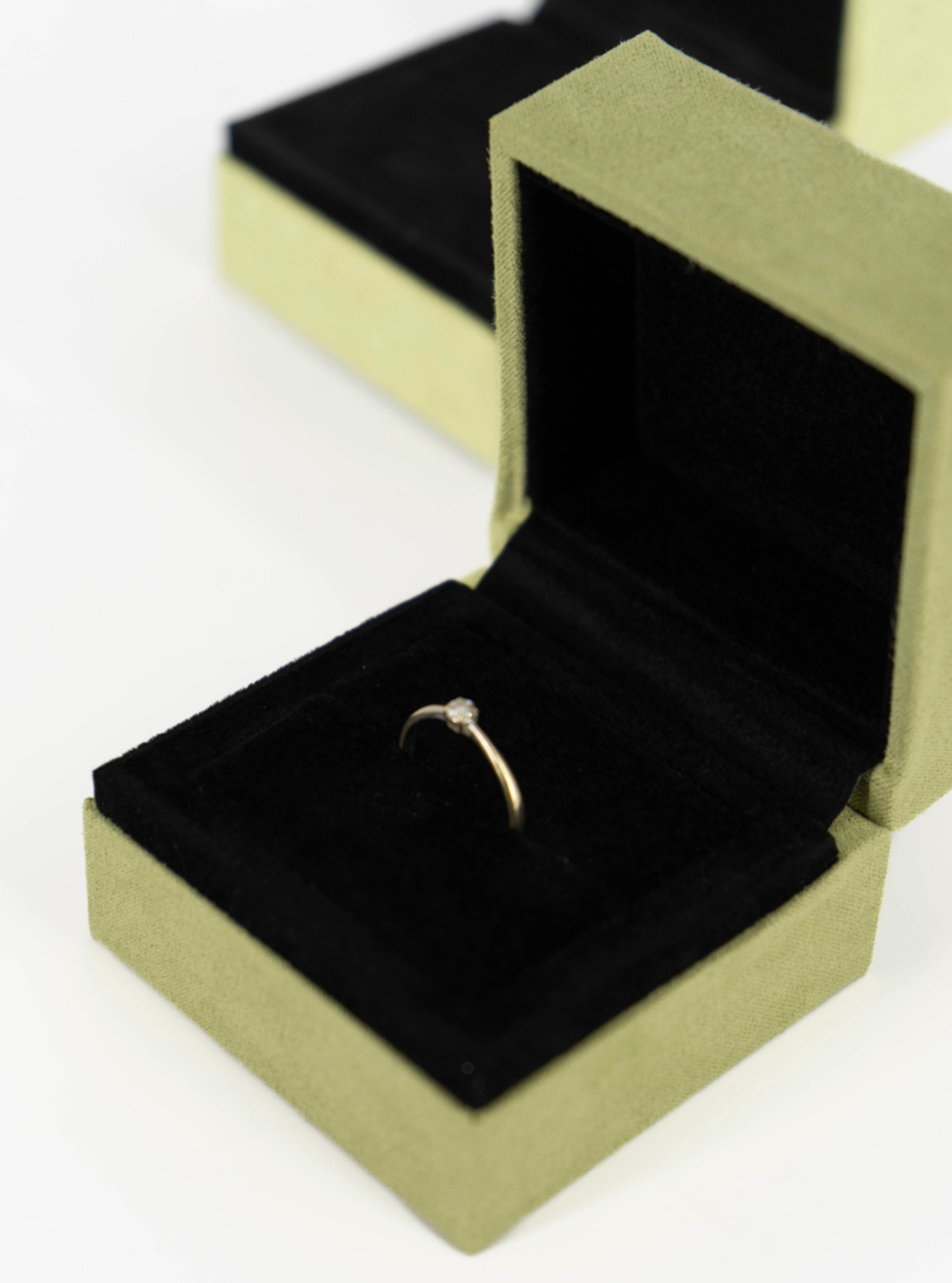 Пластиковый футляр серии «Оливия» для кольца и серёг