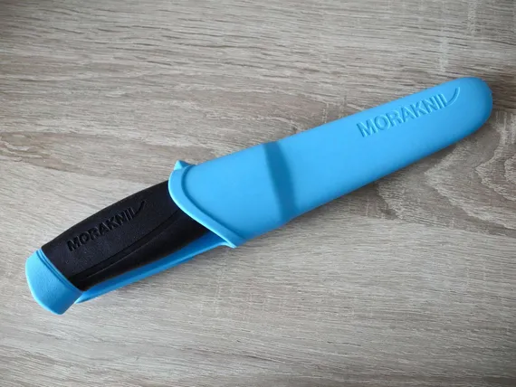 Нож Morakniv Companion Blue, нержавеющая сталь, цвет голубой 12159