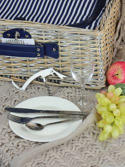 HOLYDAY BASKET Набор для пикника с термосумкой на 4 персоны