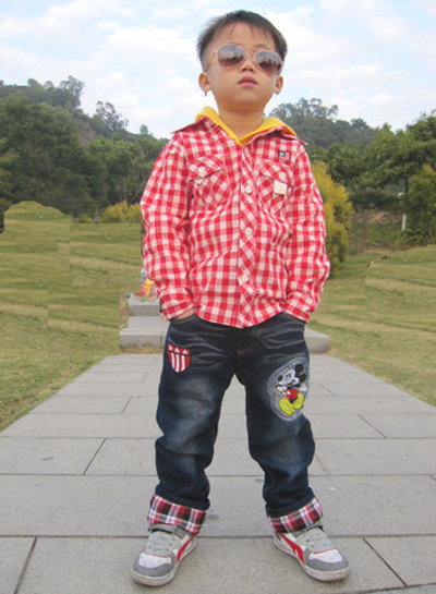 Джинсы детские с яркими аппликациями: машины, Микки, Angry Birds и звезд