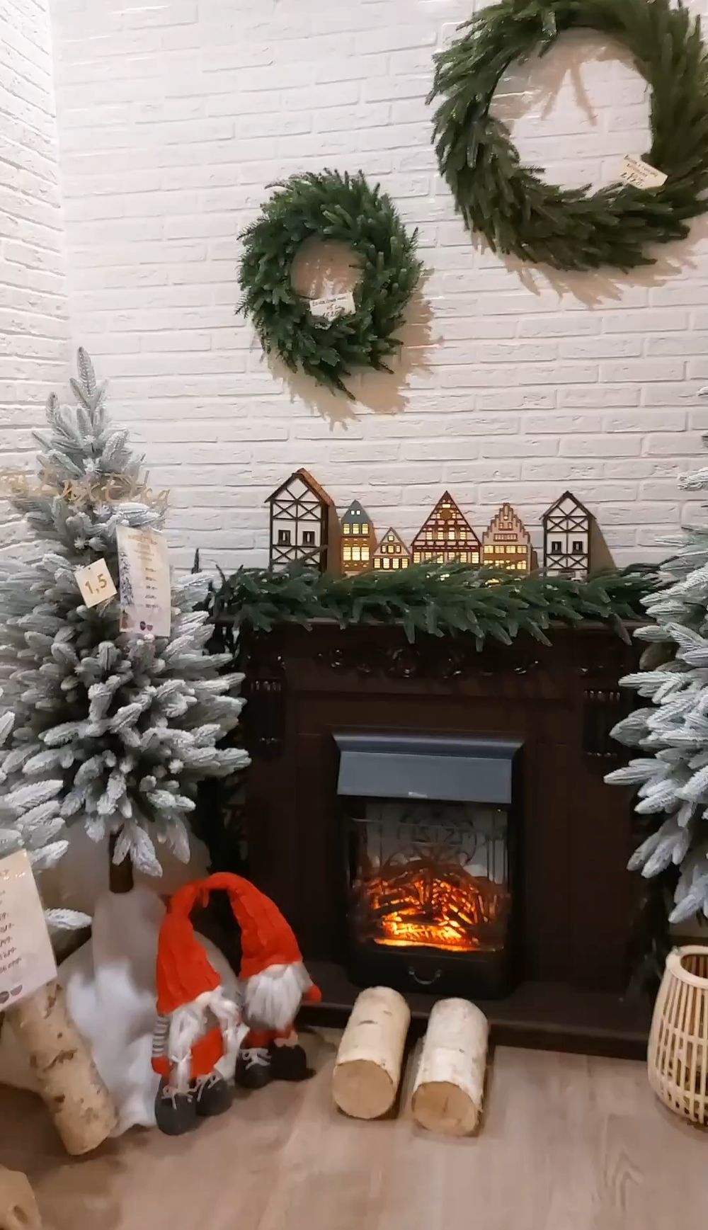 Заснеженная елка на ножке «Иветта» (Литая хвоя) 150 см / 1,5 м