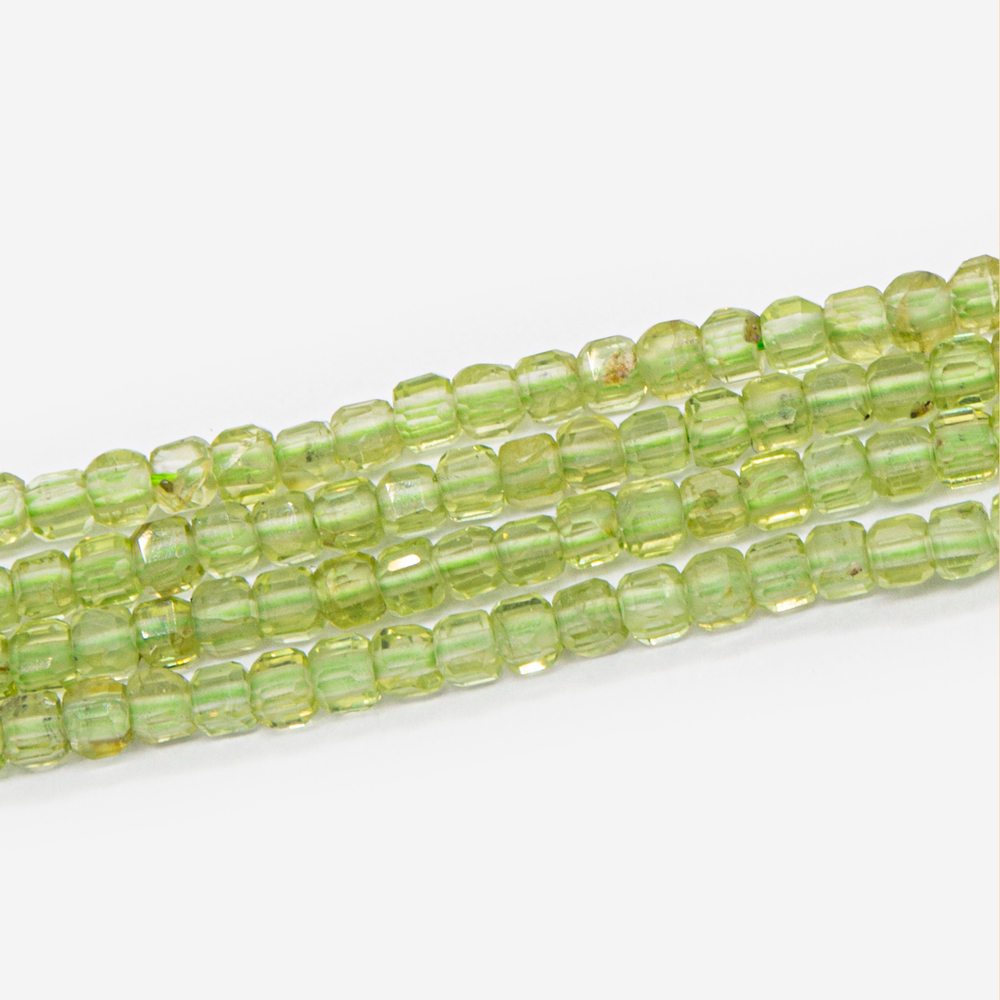 Оливин (Перидот), кубик, микроогранка, 2,5мм