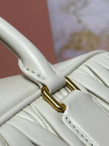 Сумка MIU MIU Arcadie matelassé из кожи наппа, белый