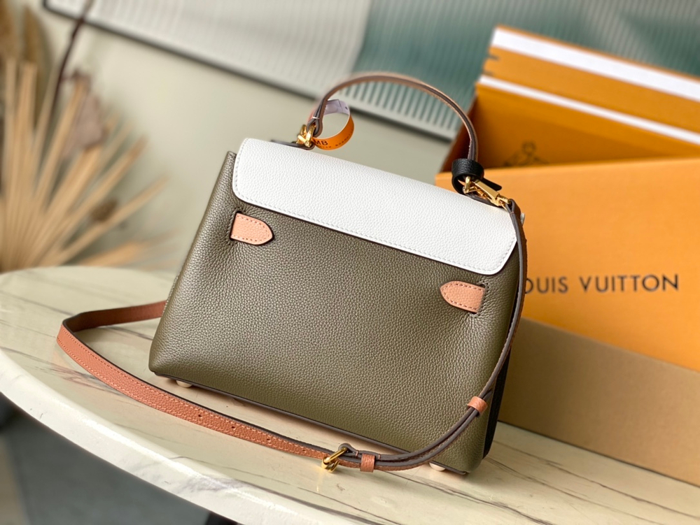 Louis Vuitton LockMe Ever BB