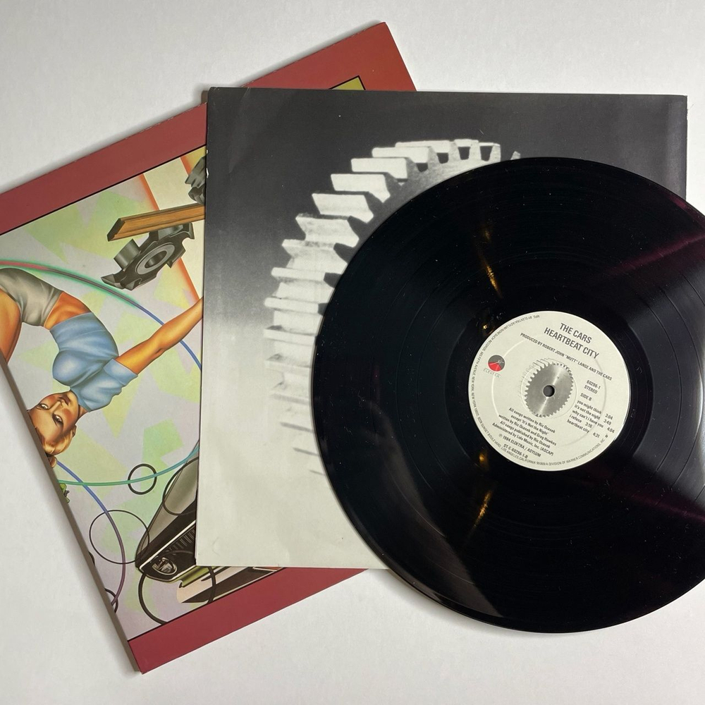 Винтажная виниловая пластинка LP The Cars Heartbeat City (USA 1984) Stranger Eyes