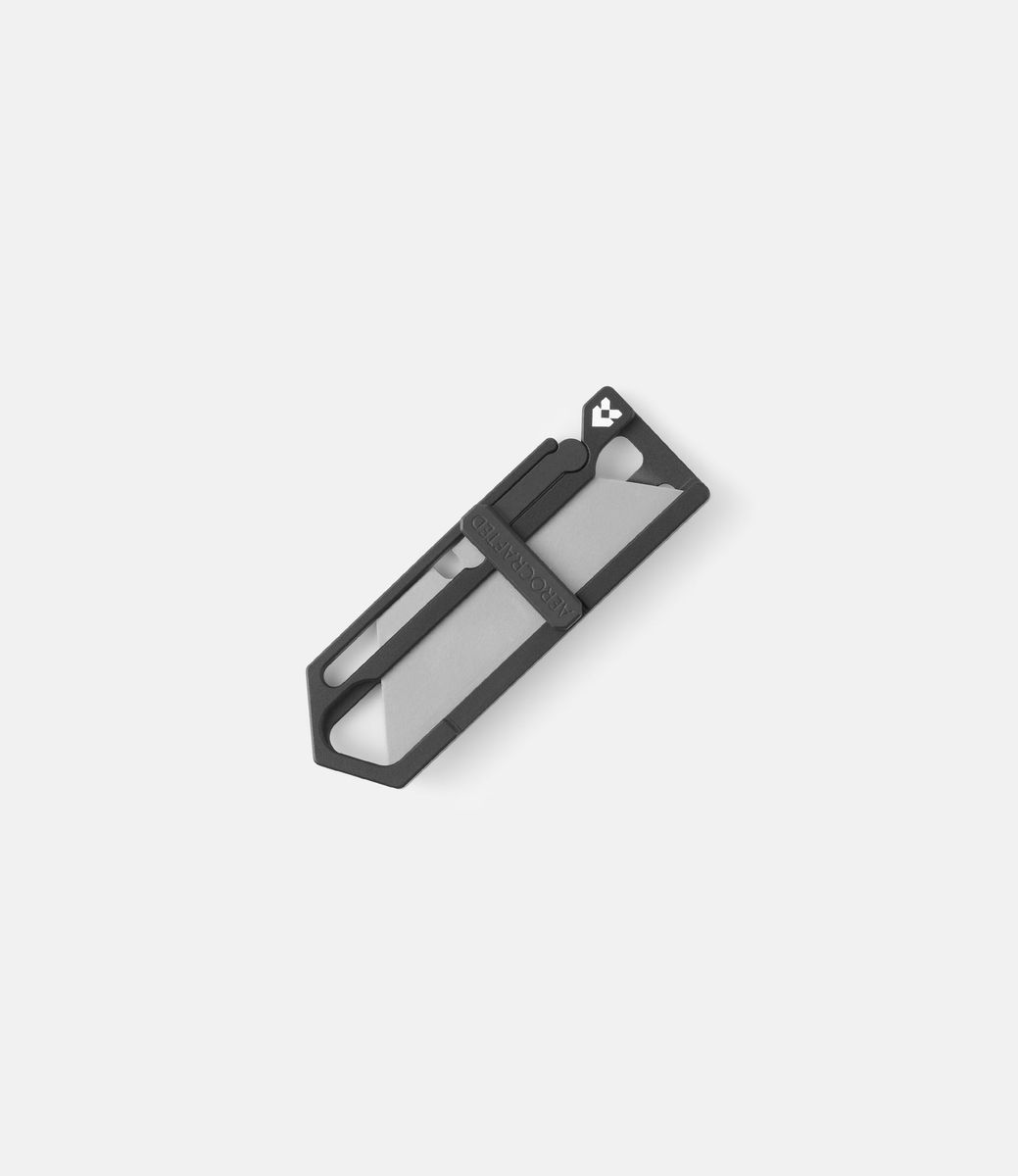 Aerocrafted Sideslip Aluminum Ultem — миниатюрный нож из алюминия
