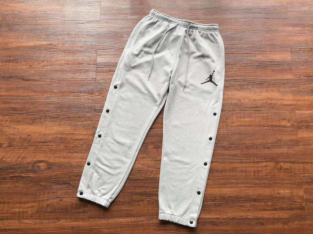 Купить в Москве белые спортивные штаны Air Jordan