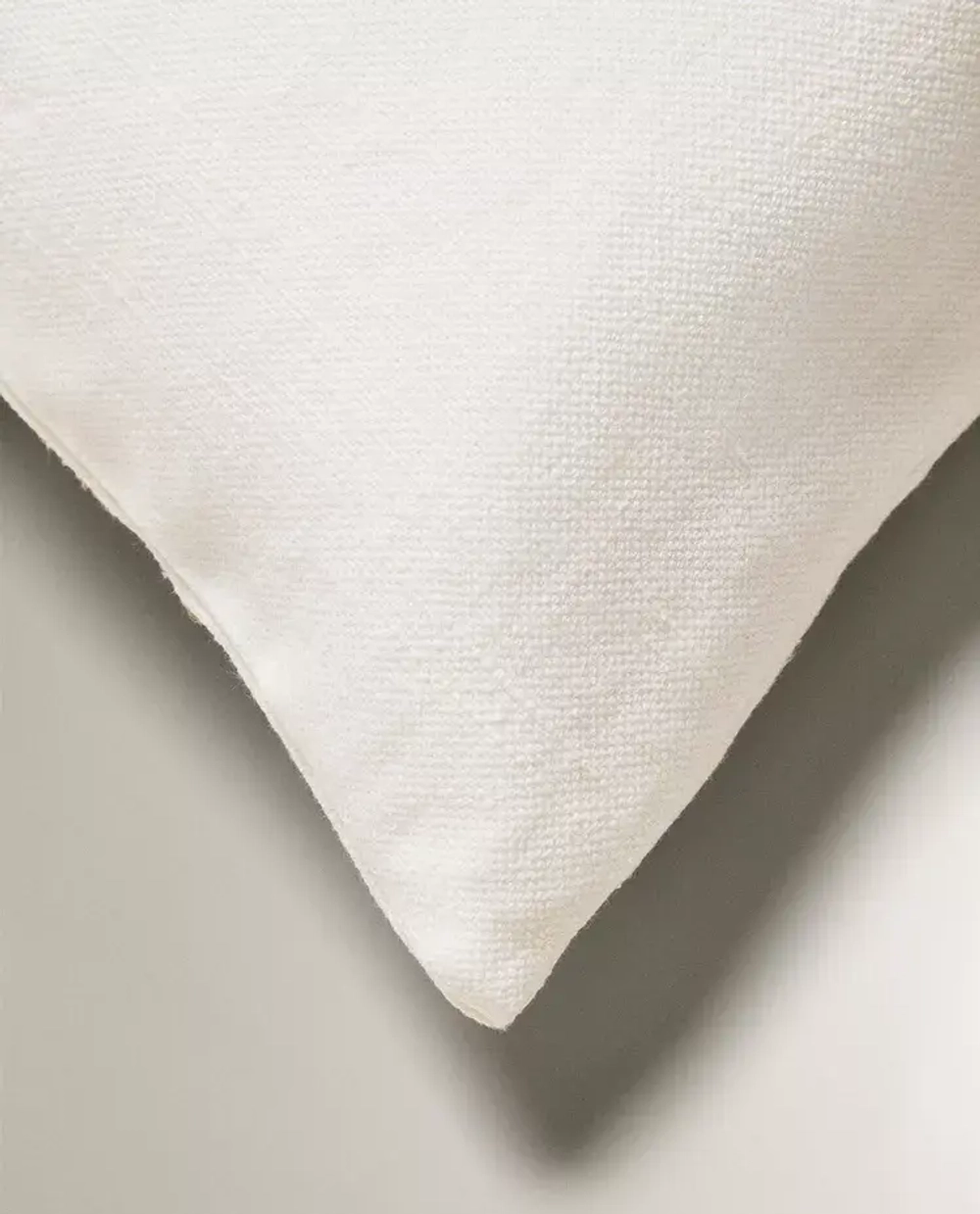 ZARA HOME НАВОЛОЧКА ДЛЯ ДЕКОРАТИВНОЙ ПОДУШКИ С ПРИНТОМ "КРАБ", ЖЕЛТОВАТО-БЕЛЫЙ