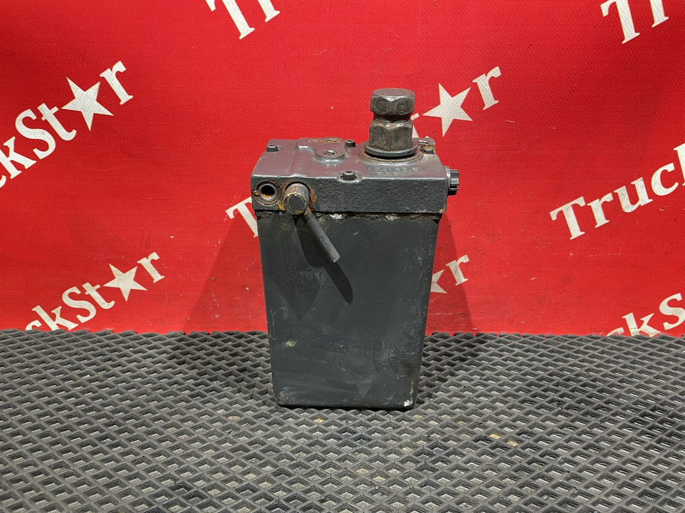 Насос подъема кабины