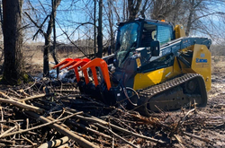 Захват вилочный на Телескопический мини-погрузчик Manitou