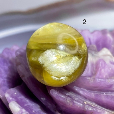 55134  Лепидолит желтый Шар 22мм