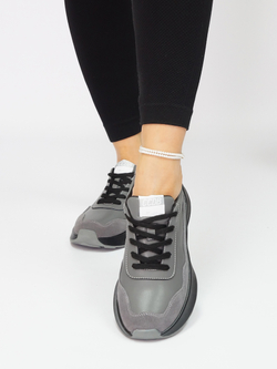 Кроссовки женские демисезонные