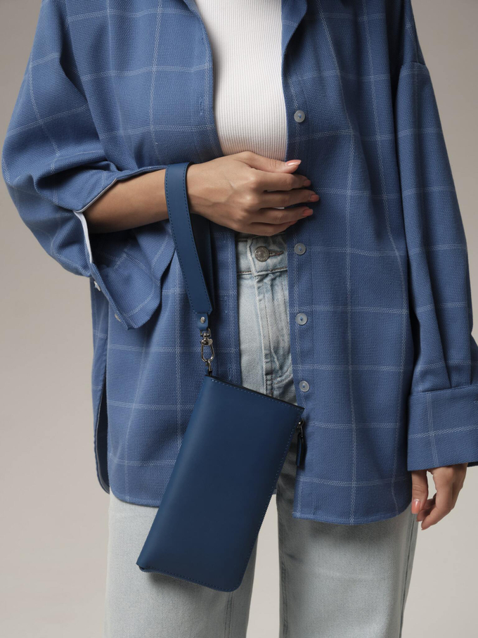 Клатч кожаный синий