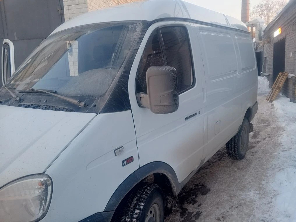 GAZ SOBOL Цельнометаллический 27527 (Бензиновый, 2,7 л, 107 л.с, 4WD)