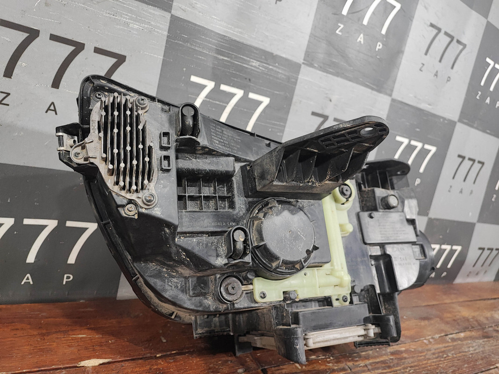 Фара левая LED Genesis GV80 20-нв Б/У Оригинал 92101T6000