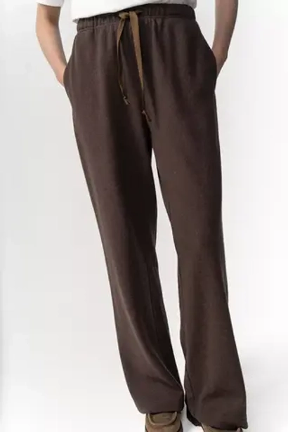 Брюки из трикотажа коричневого цвета