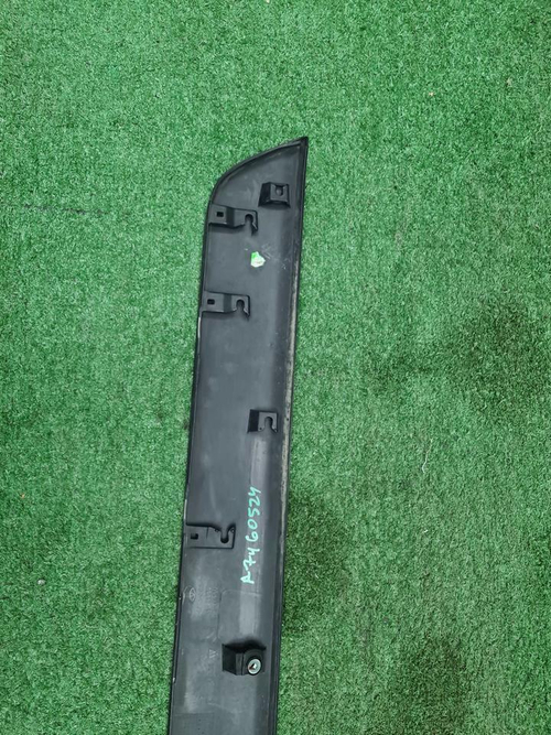 Накладка крышки багажника Toyota RAV4 5 XA50 18-нв