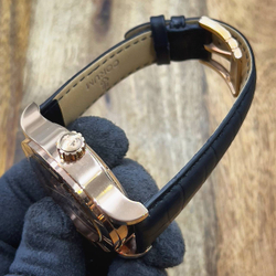 Часы Corum