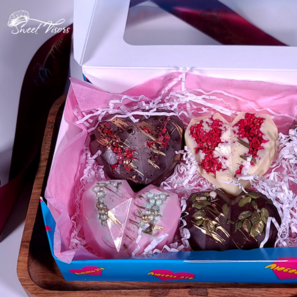 Шоколадное сердце набор. Кондитерская Sweet Visors Сладкие Козырьки. Кондитер Светлана Дегтерева. Десерты ручной работы на заказ в СПБ. Мы создаем сладкие истории на любой вкус.