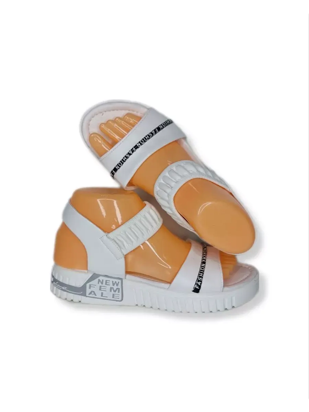 Сандалии для девочки на резинке хит сезона