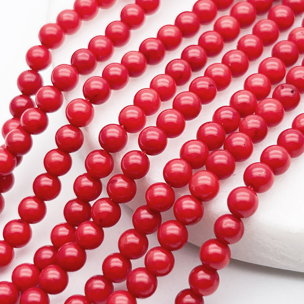 Коралл тонированный бусины, диаметр около 4,2-4,4 мм, цена за отрезок 19 см (1/2 нити)